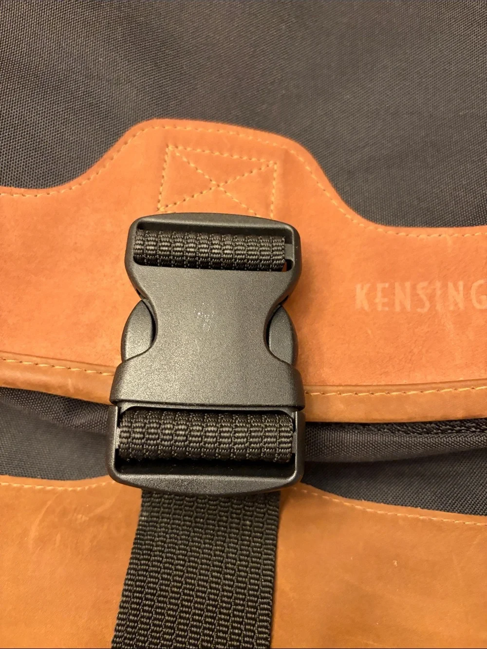 Kensington Messenger Bag Backpack 18x16x5 Black Brown Laptop Compartment